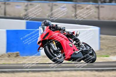 media/Apr-18-2025-TrackDaz (Fri) [[45f5874c44]]/B Group/Session 4 (Turn 6 - Outside)/
